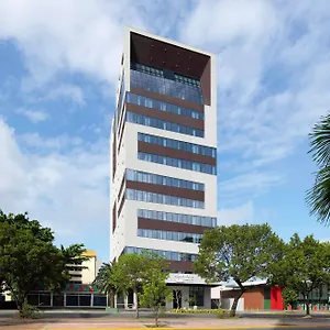 https://homewood-suites-by-hilton-santo-domingo.comcaribbean.com